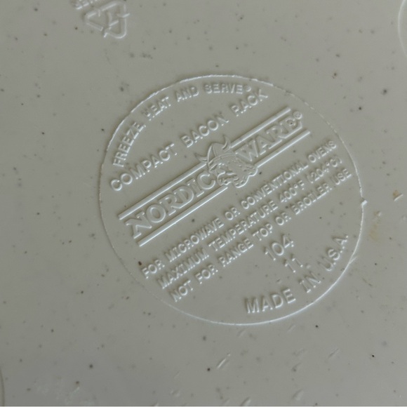 Nordic Ware Compact Bacon Rack - Picture 4 of 5